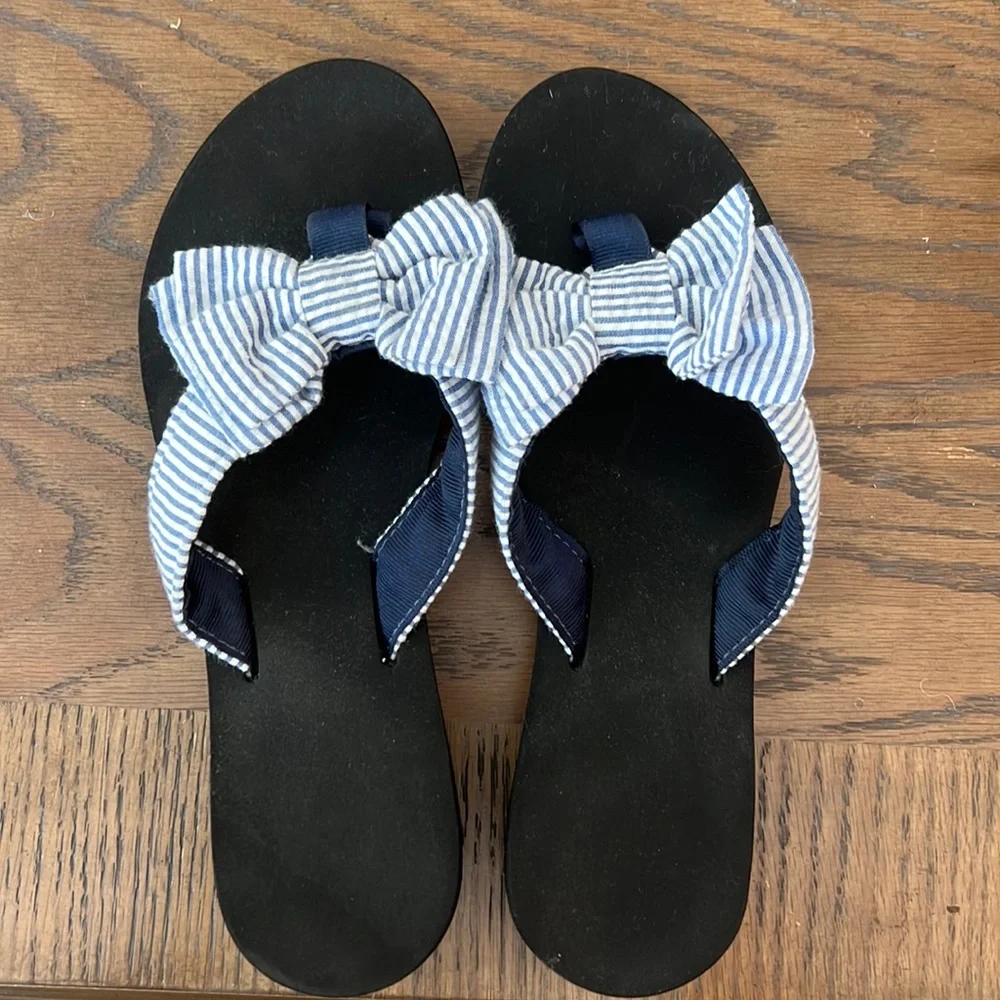 Like NEW Preppy bow flip flops - Picture 1 of 3